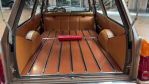 Image 28/40 of Peugeot 404 Break (1965)