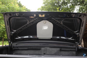 Bild 61/83 von BMW 325i (1990)