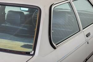 Image 36/50 of BMW 320i (1981)