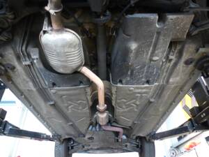 Imagen 20/72 de Mercedes-Benz 250 TD (1991)