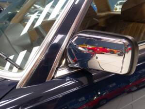 Immagine 18/52 di Mercedes-Benz 500 SL (1986)