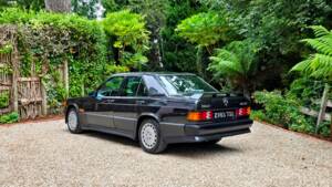 Imagen 32/69 de Mercedes-Benz 190 E 2.3-16 (1985)