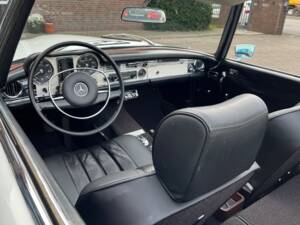 Image 62/100 of Mercedes-Benz 280 SL (1970)
