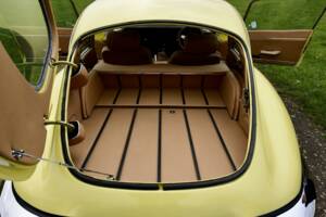 Image 23/50 de Jaguar E-Type (2+2) (1969)