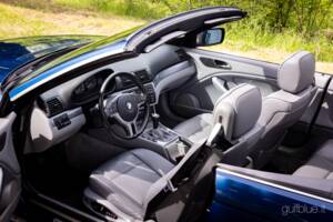 Image 7/56 of BMW 323Ci (2000)