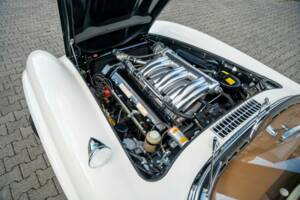 Image 33/38 of Mercedes-Benz 300 SL Roadster (1961)