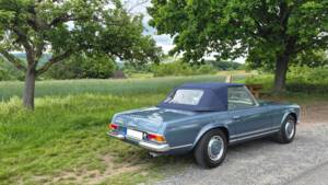 Immagine 6/15 di Mercedes-Benz 280 SL (1970)