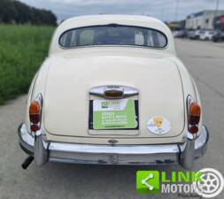 Bild 6/10 von Jaguar Mk II 2.4 (1959)