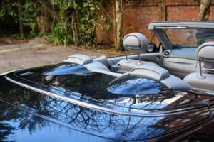 Image 33/46 de Mercedes-Benz CLK 500 (2004)