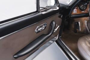 Image 66/100 of Ferrari 330 GT 2+2 (1965)