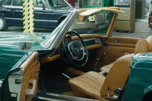 Image 20/50 de Mercedes-Benz 280 SL (1968)