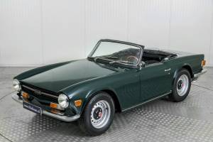 Immagine 12/50 di Triumph TR 6 PI (1972)