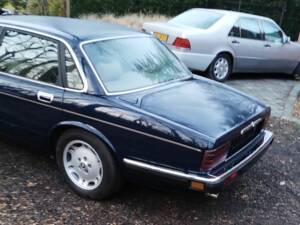 Image 7/8 of Jaguar XJ 6 4.0 (1994)
