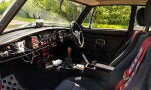 Image 4/50 of MG MGB GT (1970)