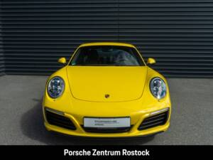 Image 4/29 de Porsche 911 Carrera (2017)