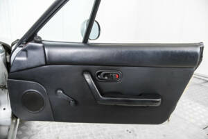 Bild 32/50 von Mazda MX-5 1.6 (1990)