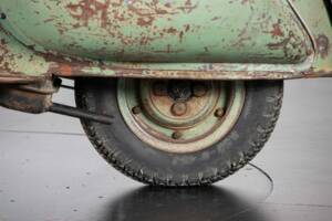 Image 22/50 de Piaggio Vespa 125 (1953)