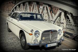 Bild 6/24 von Rover 3 Liter Mk III (1966)
