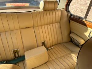 Image 28/30 de Jaguar Type S 3.8 (1968)