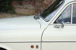 Image 11/50 of Volvo P 123 GT (1969)