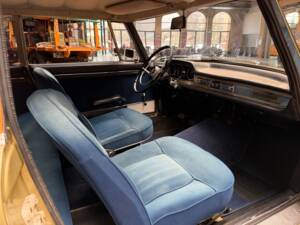 Bild 26/36 von Peugeot 404 Coupé (1966)