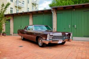 Bild 16/200 von Cadillac Coupe DeVille (1968)