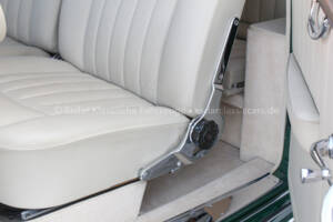 Image 22/38 de Mercedes-Benz 220 Cabriolet A (1955)