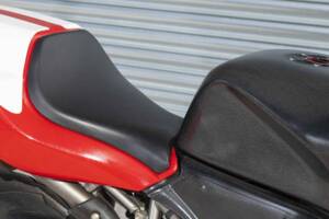 Image 18/41 of Ducati DUMMY (2000)