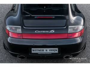 Afbeelding 15/29 van Porsche 911 Carrera 4S (2002)