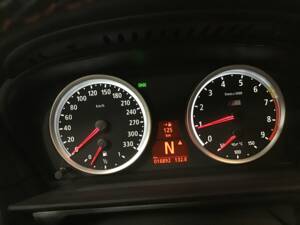 Imagen 25/25 de BMW M5 (2005)