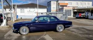 Image 2/26 of Jaguar XJ 6 C 4.2 (1977)
