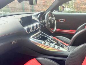 Image 19/25 of Mercedes-AMG GT-S (2015)