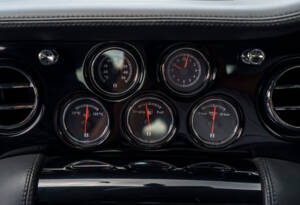 Image 17/27 of Bentley Brooklands (2008)