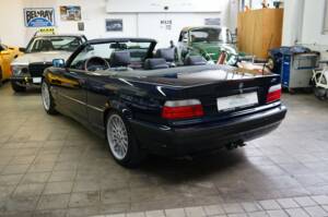 Image 8/36 of BMW 318i (1999)