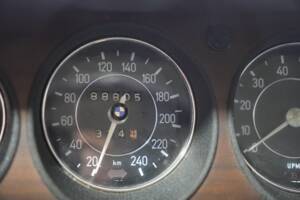 Image 18/22 of BMW 3.0 CS (1974)