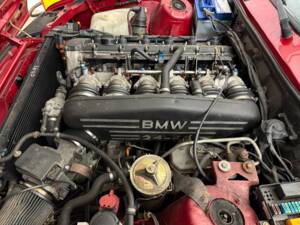 Imagen 6/19 de BMW 325i (1986)