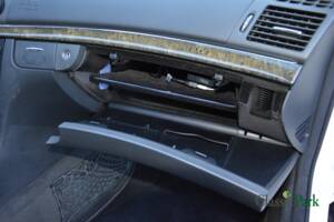 Image 44/50 of Mercedes-Benz E 500 T (2004)