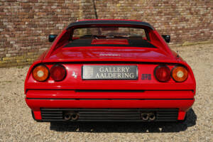 Image 21/50 de Ferrari 328 GTS (1989)