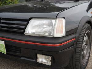 Bild 25/50 von Peugeot 205 GTi 1.9 (1988)