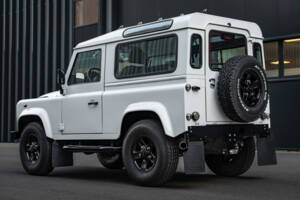 Image 21/66 de Land Rover Defender 90 TD4 (2007)