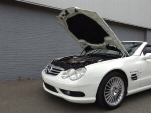 Image 74/97 de Mercedes-Benz SL 55 AMG (2003)