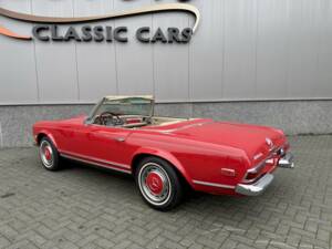 Image 11/36 de Mercedes-Benz 280 SL (1968)