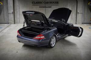 Image 20/99 de Mercedes-Benz SL 550 (2007)