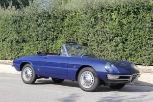 Image 1/27 of Alfa Romeo 1600 Spider Duetto (1966)