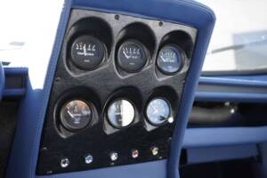 Afbeelding 14/74 van Lamborghini Miura P 400 (1968)