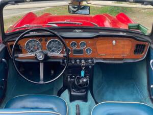 Bild 16/33 von Triumph TR 4A IRS (1966)
