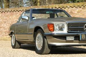 Bild 36/50 von Mercedes-Benz 560 SL (1987)
