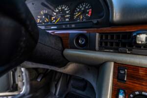 Image 94/175 of Mercedes-Benz 420 SE (1986)