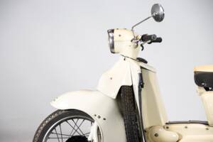 Image 25/50 of Moto Guzzi Galletto (1962)