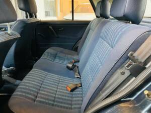 Immagine 8/11 di Volkswagen Golf Mk II 1.6 (1990)